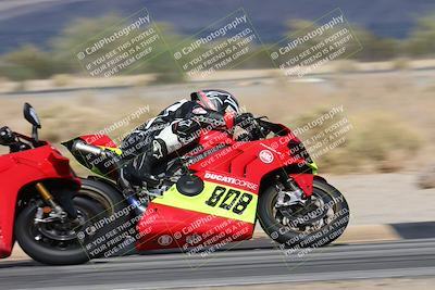 media/Nov-16-2025-Race Pace (Sun) [[8c5fa54630]]/Verified Riders/7-Turn 4 (1155am)/